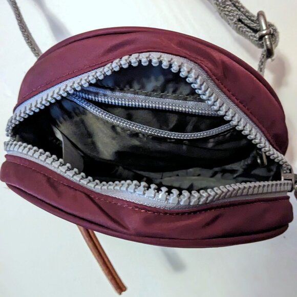 ORI London Paddington Round Hip Bag Plum 6.5 in - Picture 4 of 5